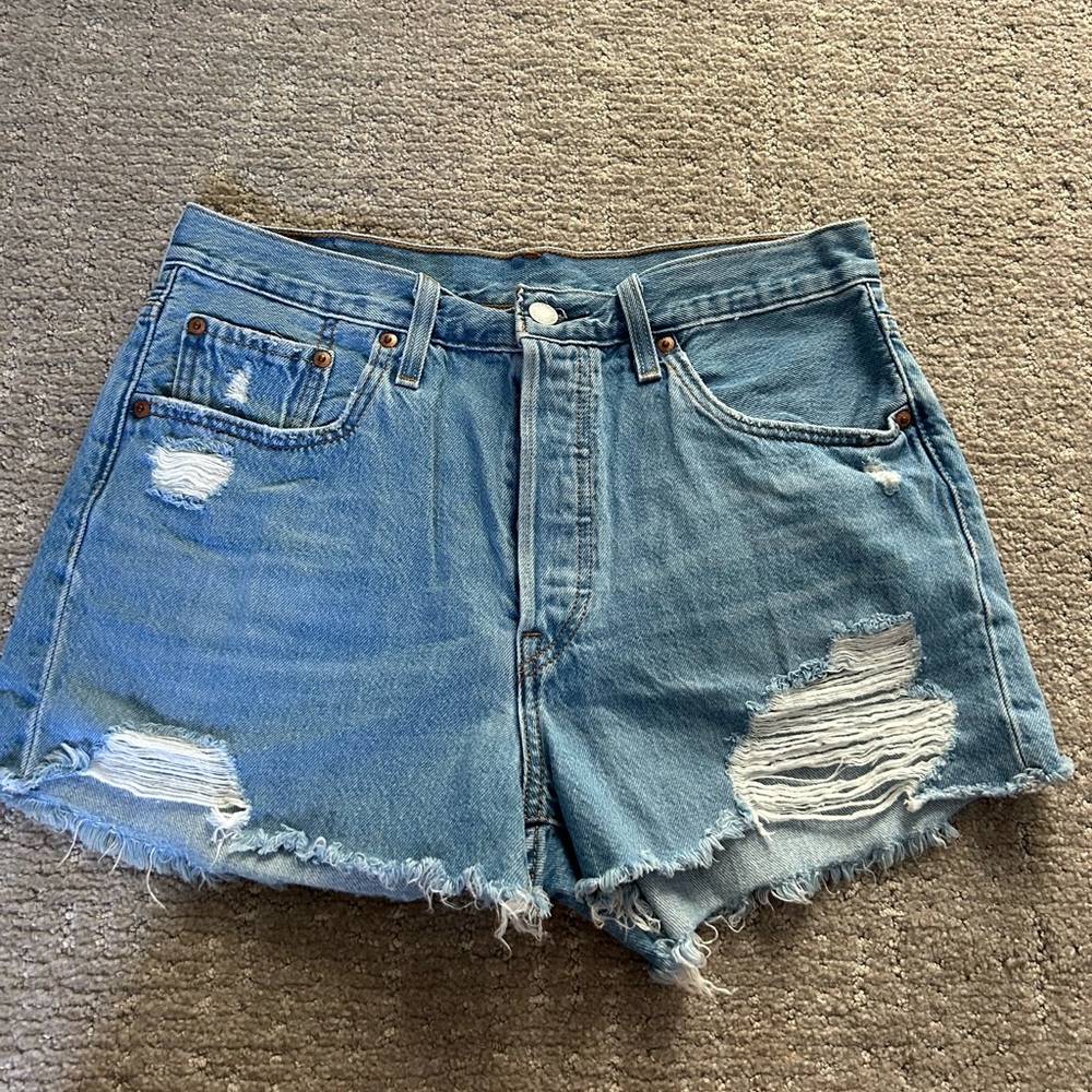Levi 501s size 29